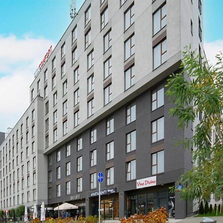 Apartament W Warszawie Dedykowany Parking Podziemny W Cenie, Wifi, Blisko Centrum New Apartment In Warsaw Finished To A High Specification Fitted Out To A High Standard On The 7Th Floor, Wifi, Underground Parking Price Included Exteriör bild