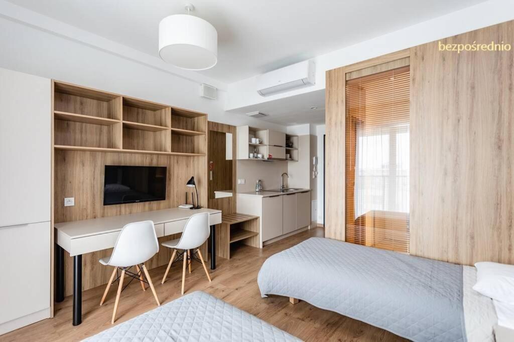 Apartament W Warszawie Dedykowany Parking Podziemny W Cenie, Wifi, Blisko Centrum New Apartment In Warsaw Finished To A High Specification Fitted Out To A High Standard On The 7Th Floor, Wifi, Underground Parking Price Included Exteriör bild