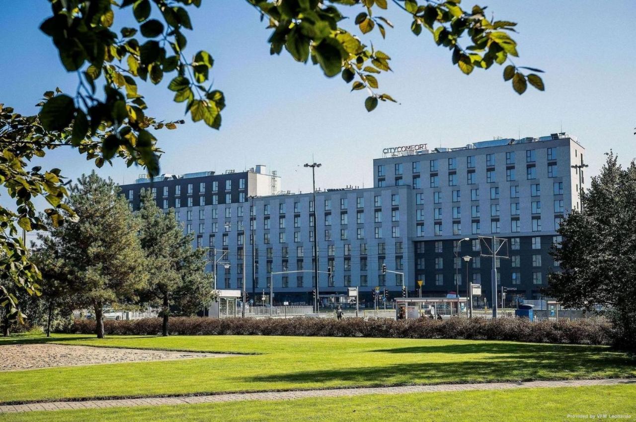 Apartament W Warszawie Dedykowany Parking Podziemny W Cenie, Wifi, Blisko Centrum New Apartment In Warsaw Finished To A High Specification Fitted Out To A High Standard On The 7Th Floor, Wifi, Underground Parking Price Included Exteriör bild