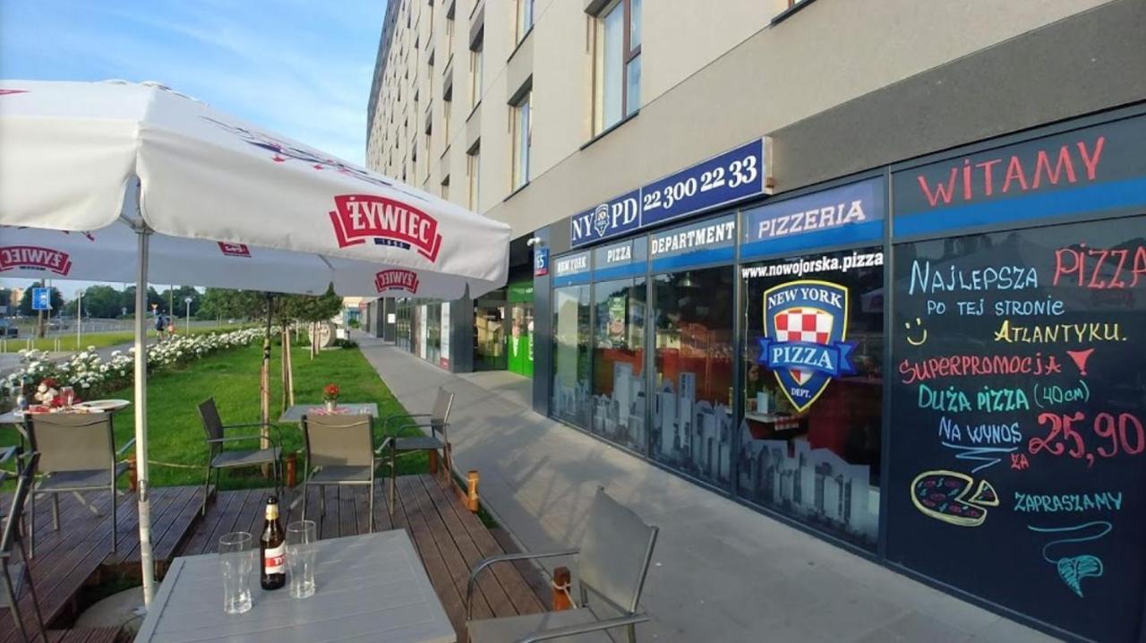 Apartament W Warszawie Dedykowany Parking Podziemny W Cenie, Wifi, Blisko Centrum New Apartment In Warsaw Finished To A High Specification Fitted Out To A High Standard On The 7Th Floor, Wifi, Underground Parking Price Included Exteriör bild