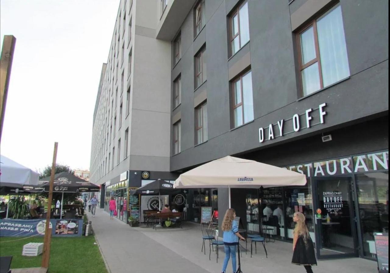 Apartament W Warszawie Dedykowany Parking Podziemny W Cenie, Wifi, Blisko Centrum New Apartment In Warsaw Finished To A High Specification Fitted Out To A High Standard On The 7Th Floor, Wifi, Underground Parking Price Included Exteriör bild